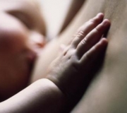 Как сохранить красивую грудь во время беременности и кормления